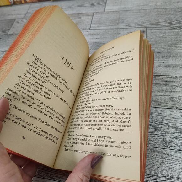 OLIVERS STORY Erich Segal 1978 Avon Paperback Second Printing - Picture 4 of 11